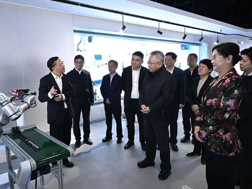 省委书记沈晓明调研湖南具身智能创新中心